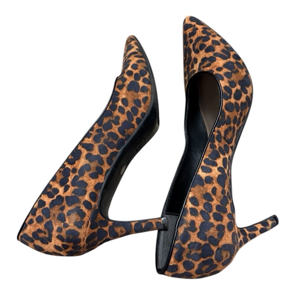 On 34th Jeules Pointed-Toe Slip-On Pumps cheetah print size 9.5 - Picture 2 of 10